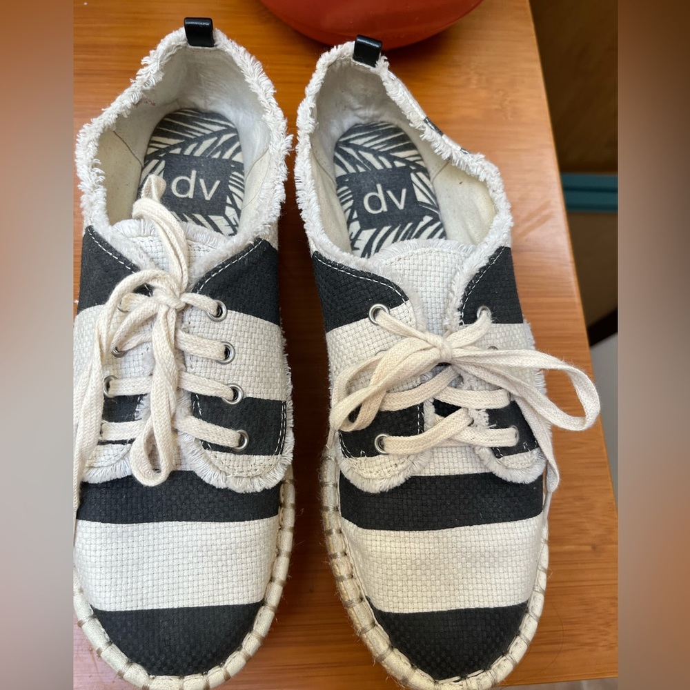 DV canvas shoes 7